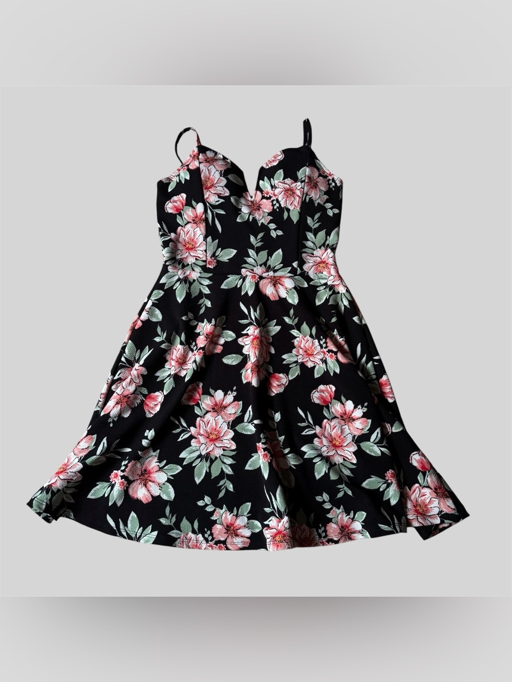 Junior’s Floral V-Neck Dress